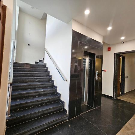 Rbs Hotel And Lawn Ayodhya Exterior foto